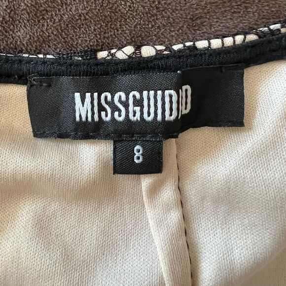 Missguided Lace Pencil Skirt - Picture 5 of 6